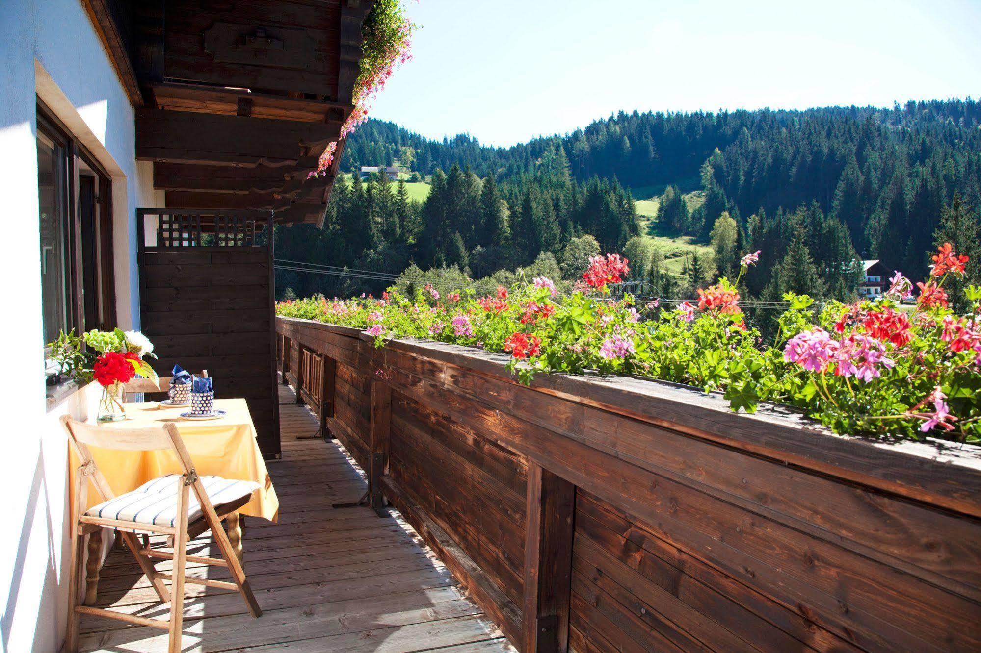 B&B Landhaus Vierthaler Filzmoos Exterior photo